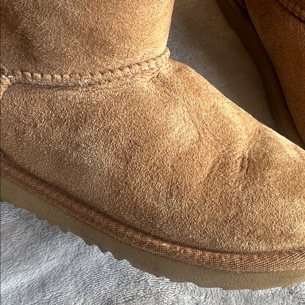 Youth/Kids Ugg Bailey Bow II Boot - Picture 5 of 10